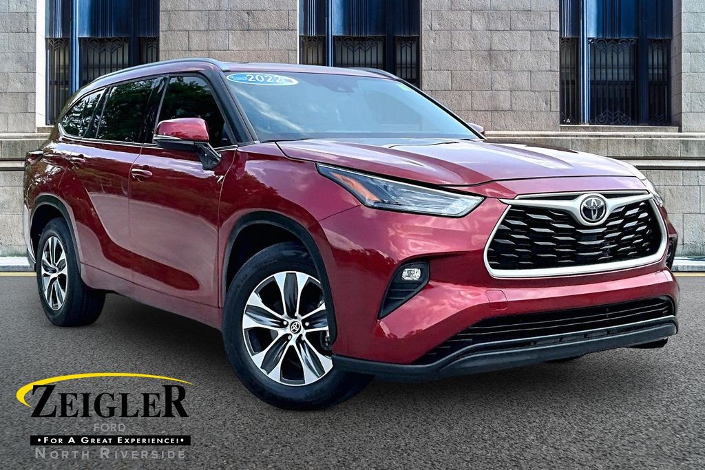 2022 Toyota Highlander XLE