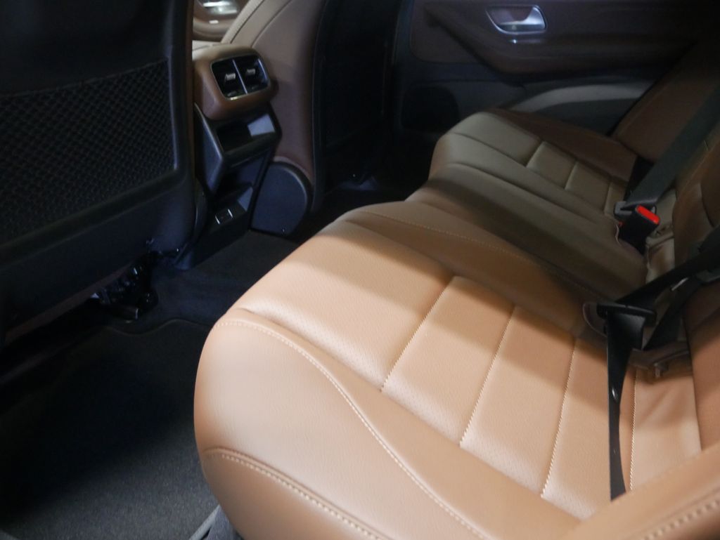 Thumbnail: 2026 Mercedes-Benz GLE - 23