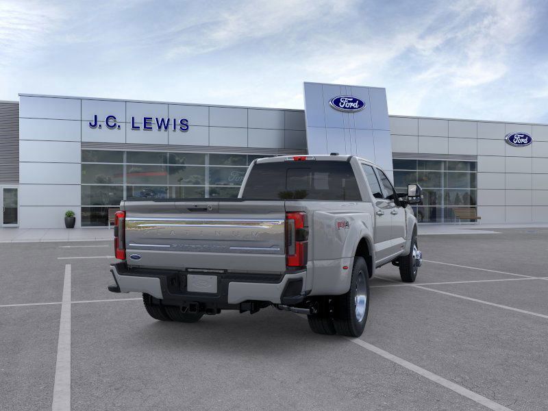 2025 Ford F-450 Super Duty Platinum