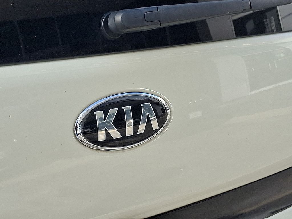 Thumbnail: 2015 Kia Soul - 31