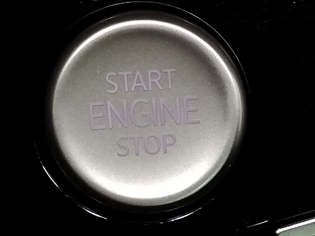 2025 Volkswagen Taos 1.5T SE Black