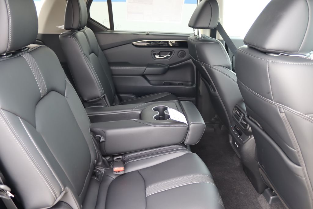 Thumbnail: 2025 Honda Pilot - 17