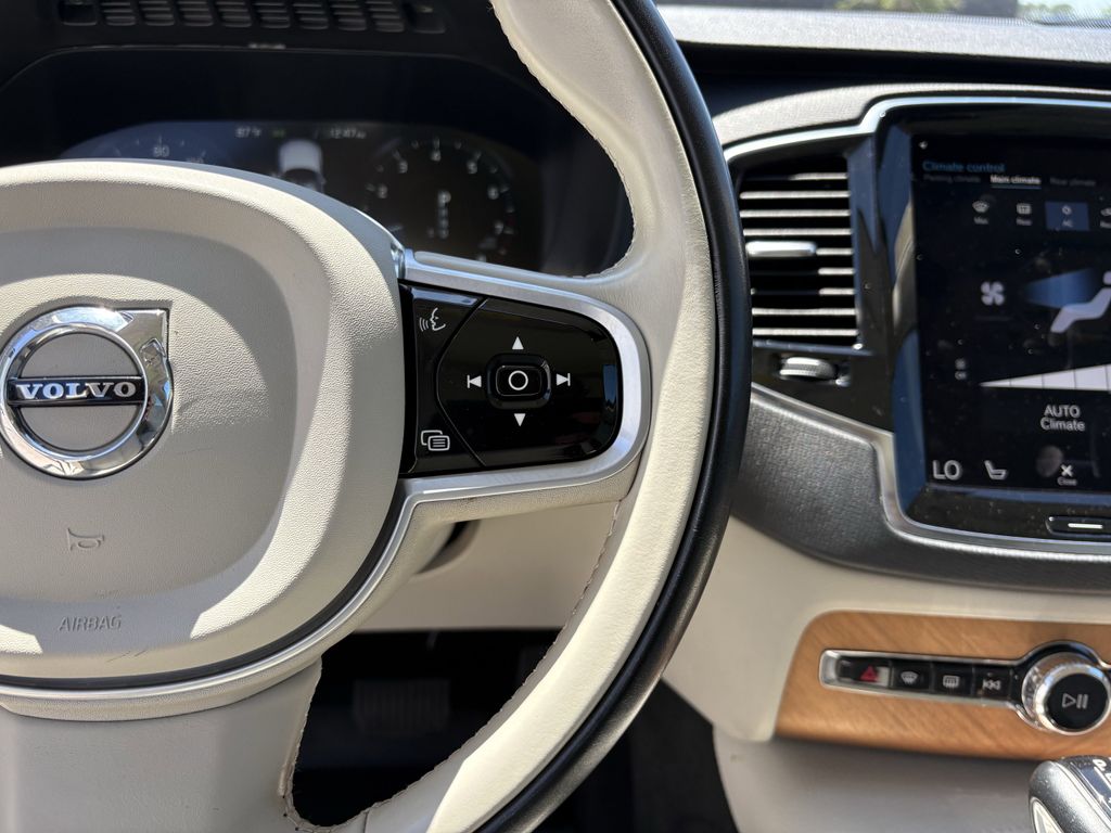 Used 2022 Denim Blue Metallic Volvo T6 Momentum image 17