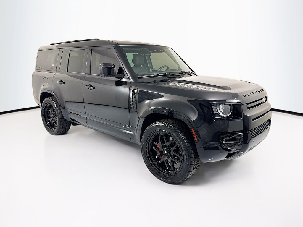 Thumbnail: 2023 Land Rover Defender - 3