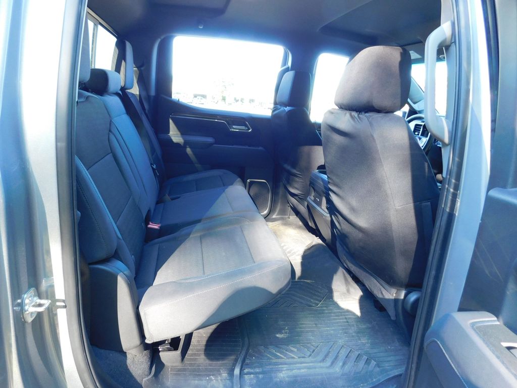 Thumbnail: 2025 Chevrolet Silverado 1500 - 5