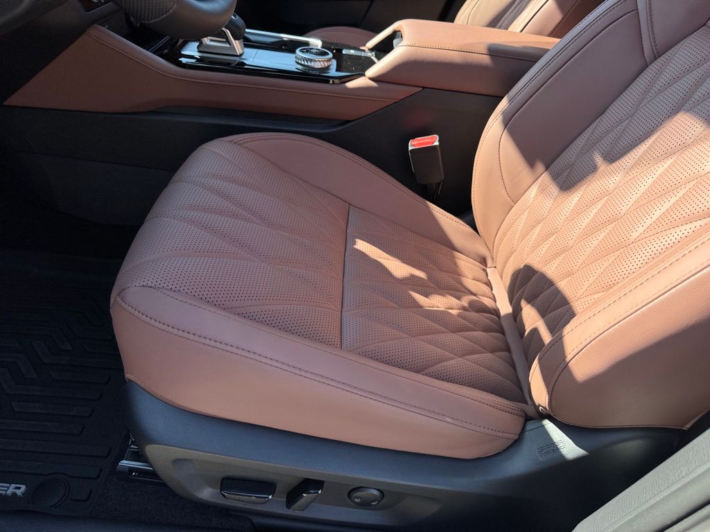 2025 Mitsubishi Outlander SEL photo 25