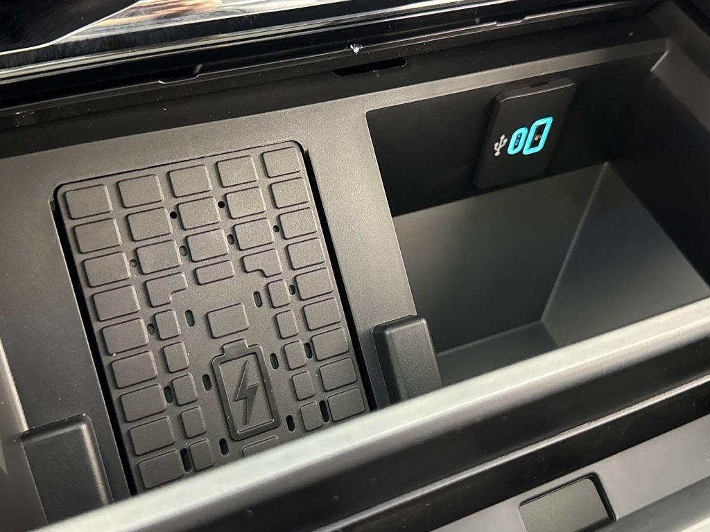 New 2026 Black Ford Lariat image 38