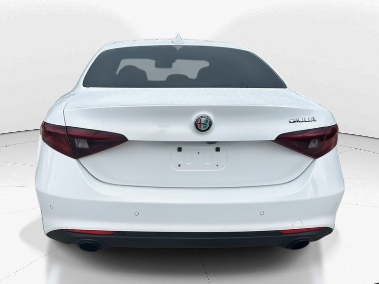 2022 Alfa White Alfa Romeo Giulia Sprint RWD Sedan