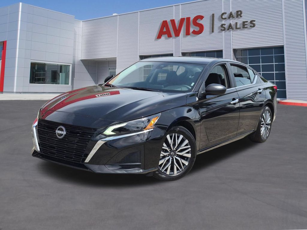 Super Black 2025 Nissan Altima Sedan Front-Wheel Drive Continuously Variable Transmission
