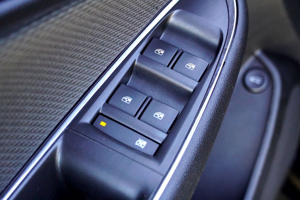 Used Car 2018 Chevrolet Cruze  Ls For Sale Under $10,000 In Taylor, Texas