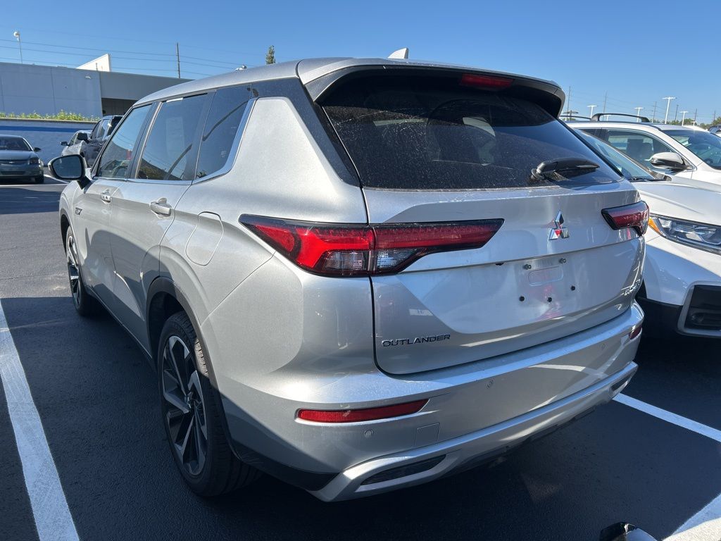 Thumbnail: 2024 Mitsubishi Outlander - 2