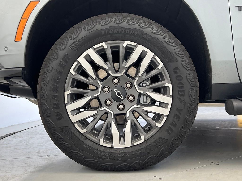 Thumbnail: 2025 Chevrolet Tahoe - 24