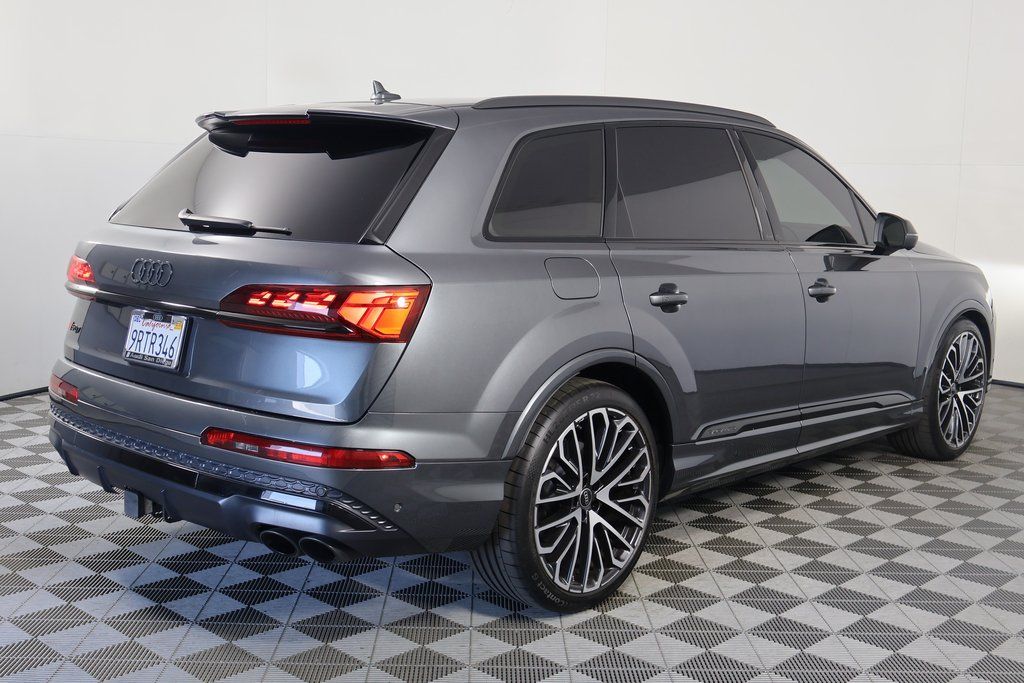 Thumbnail: 2025 Audi SQ7 - 4