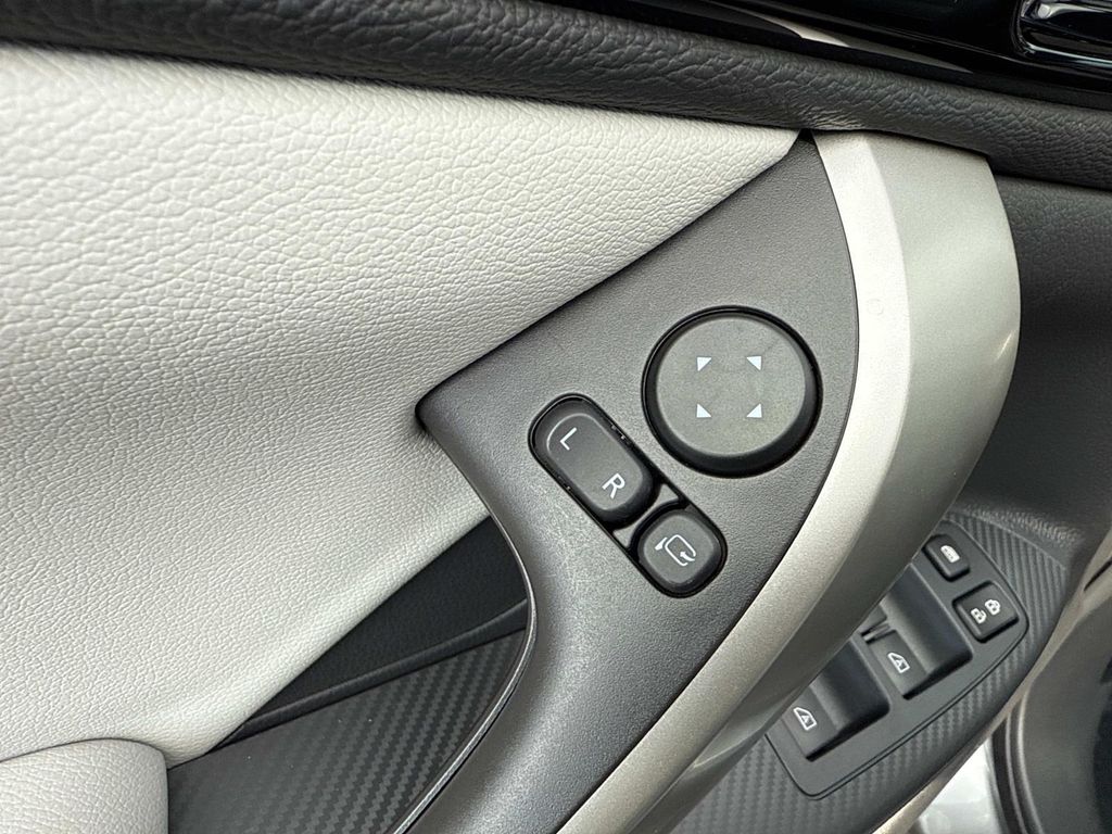 2025 Mitsubishi Eclipse Cross SEL - Photo 19