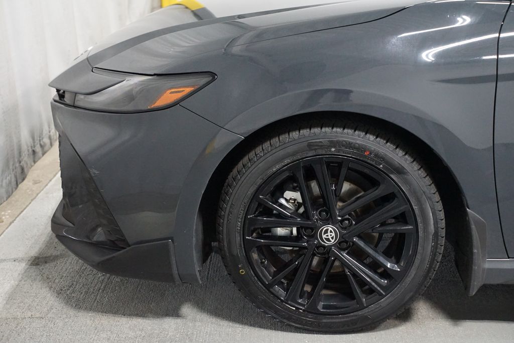 Thumbnail: 2025 Toyota Camry - 5