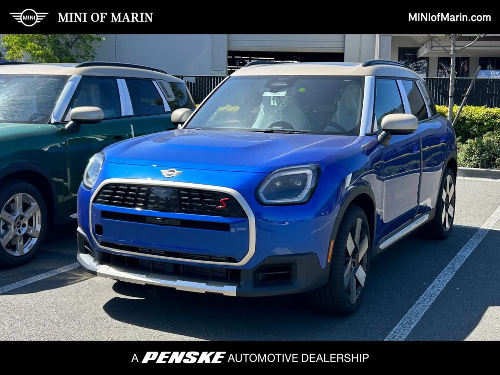 2025 MINI Cooper Countryman Iconic Hero Image