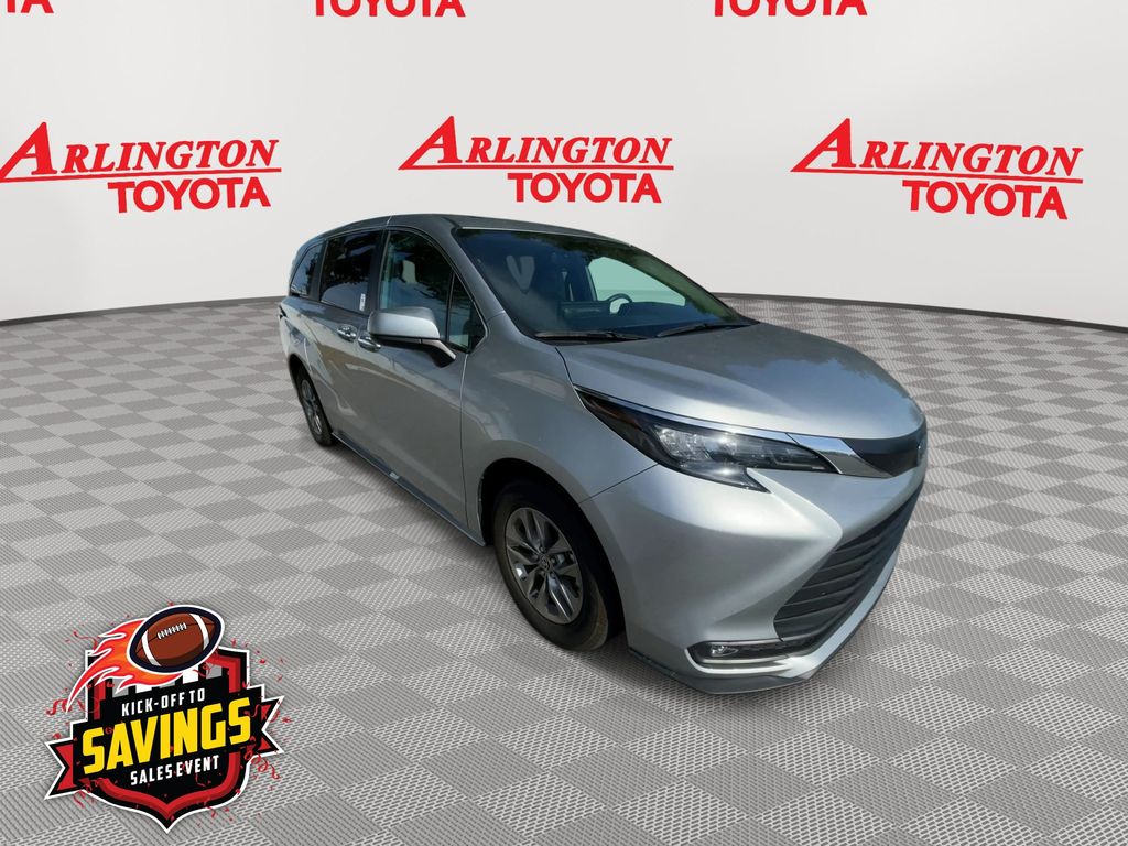 Used 2025 Toyota Sienna Van