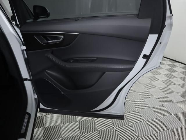 Thumbnail: 2025 Audi Q7 - 27