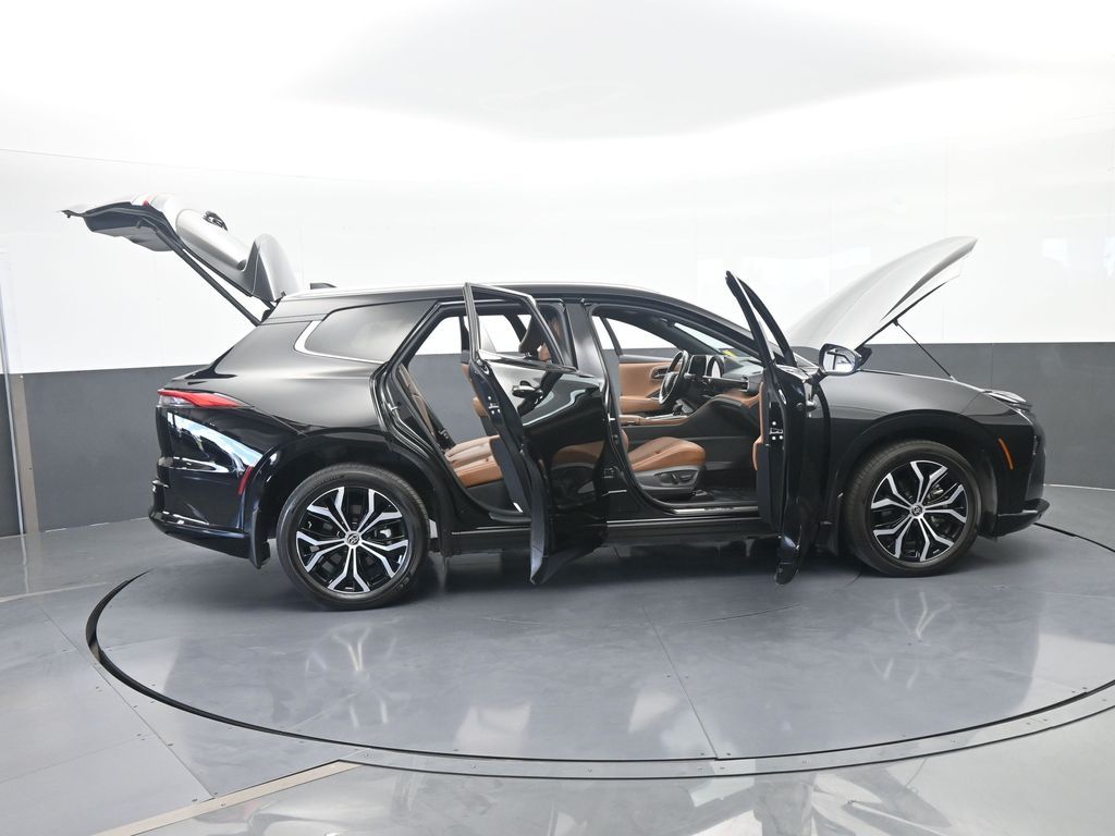 Used 2025 Black Toyota XLE image 78