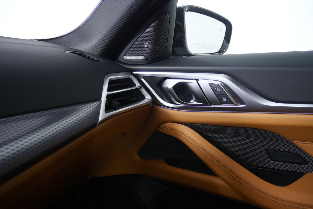 Thumbnail: 2025 BMW i4 - 27