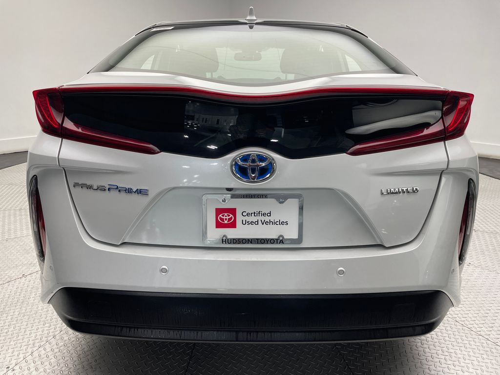 2022 Toyota Prius Prime Limited 6