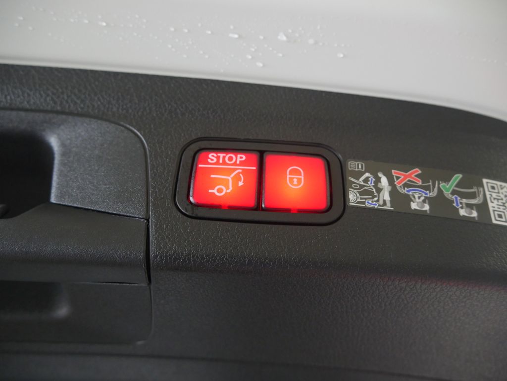 Thumbnail: 2026 Mercedes-Benz GLE - 21