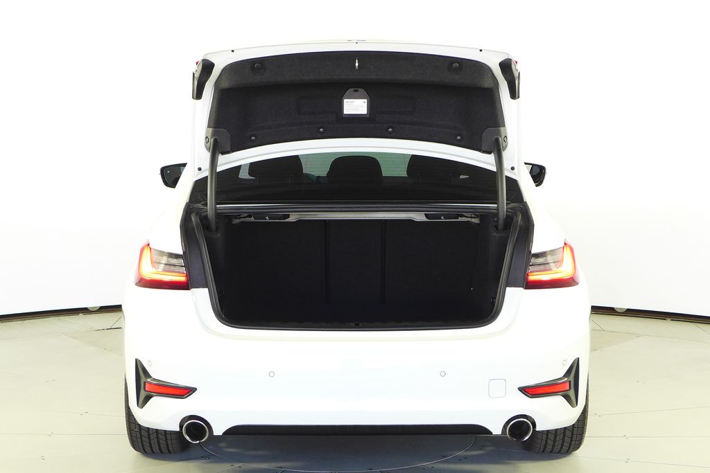 Thumbnail: 2019 BMW 3 Series - 10