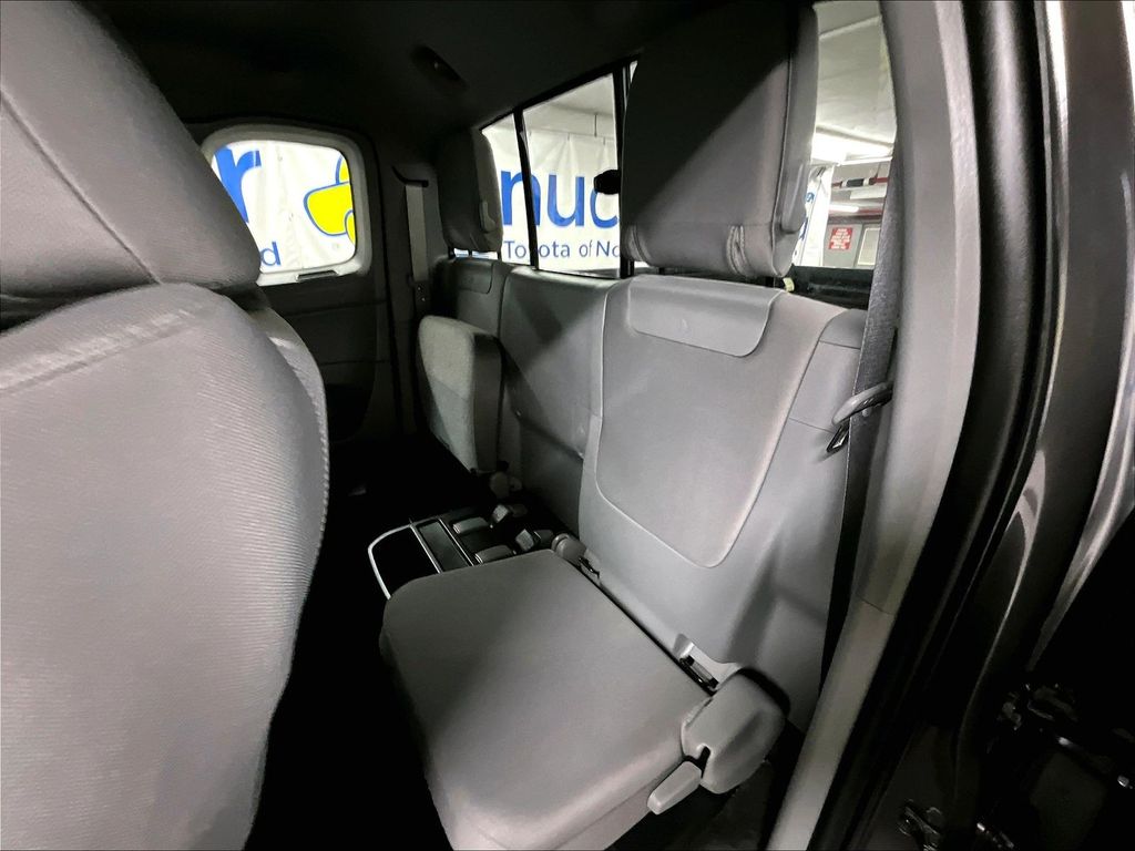 2013 Toyota Tacoma — photo 15
