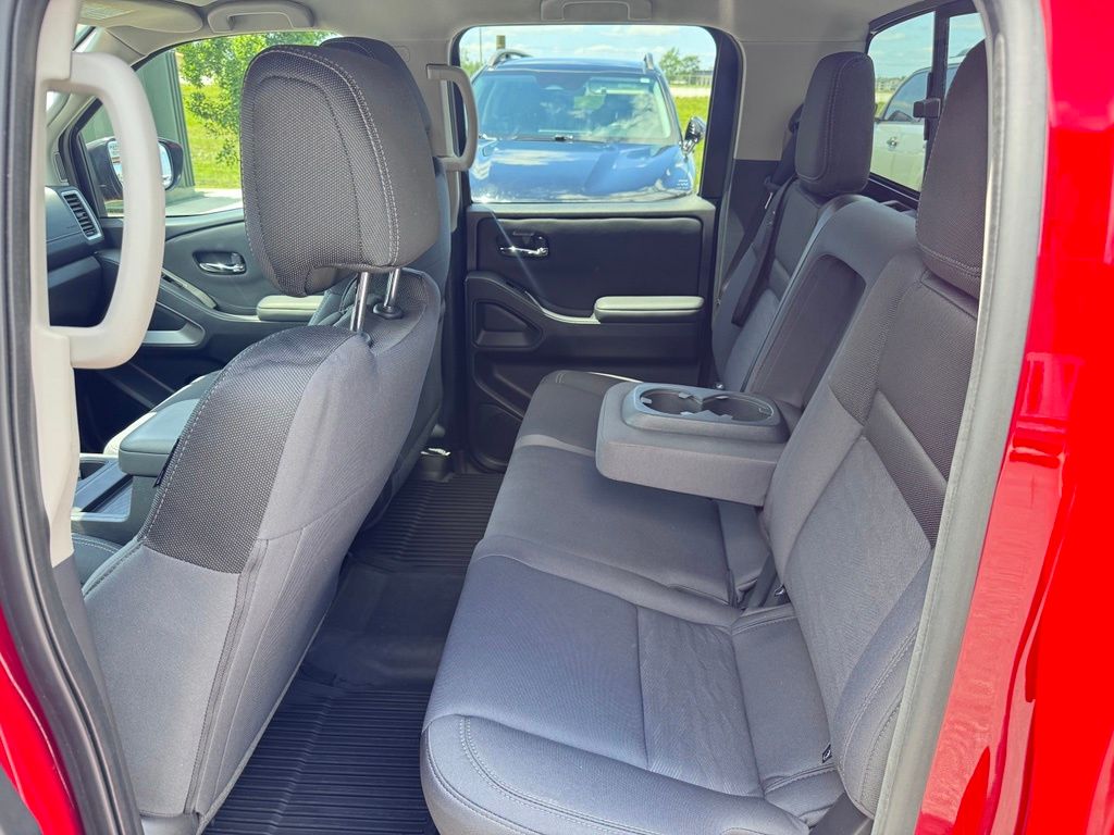 2024 Nissan Frontier Crew Cab SV 4x4