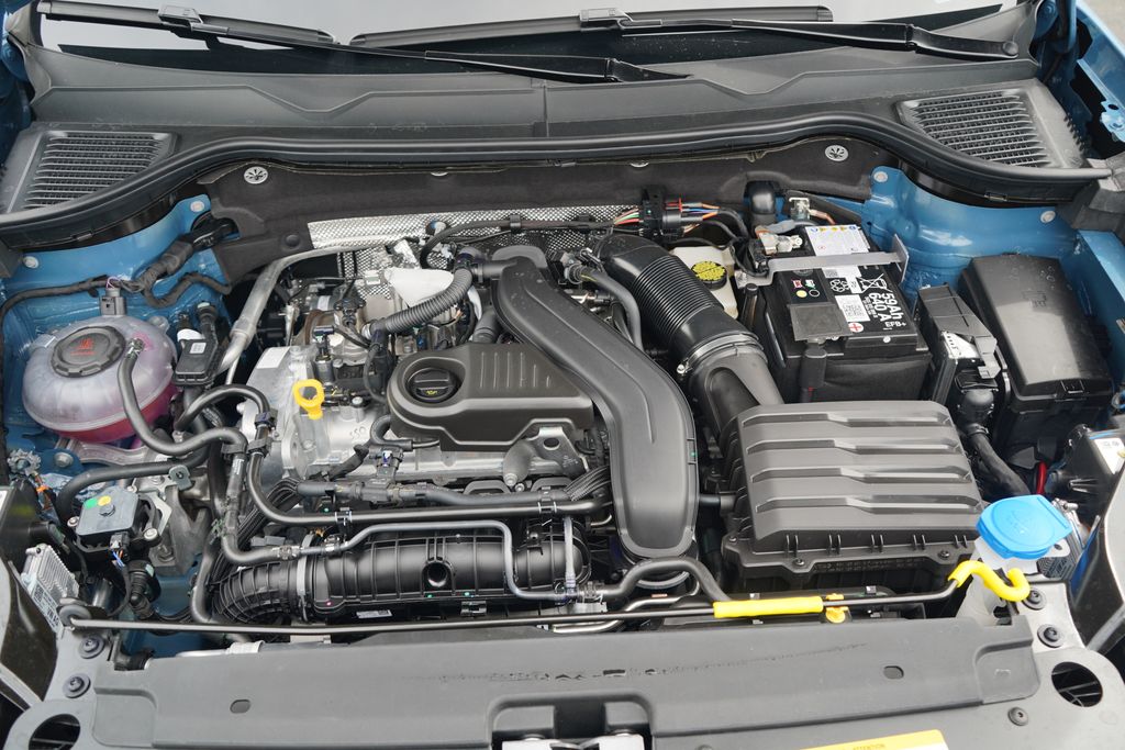 Thumbnail: 2025 Volkswagen Taos - 12