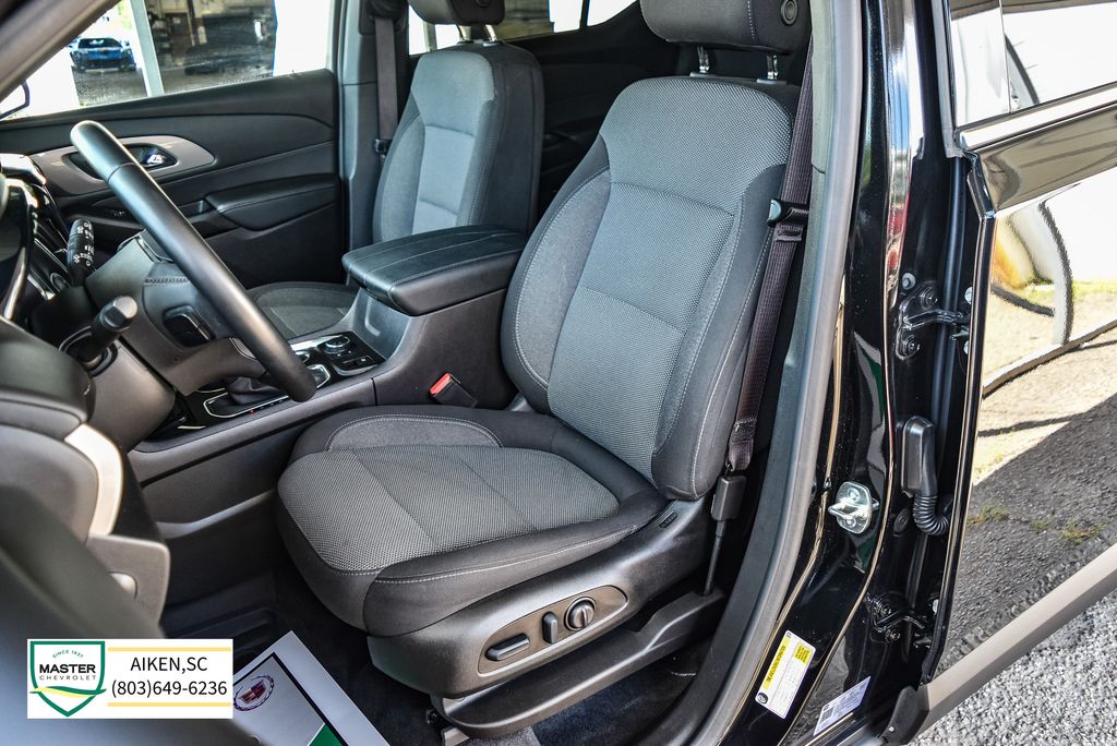 Used 2023 Chevrolet Traverse SUV