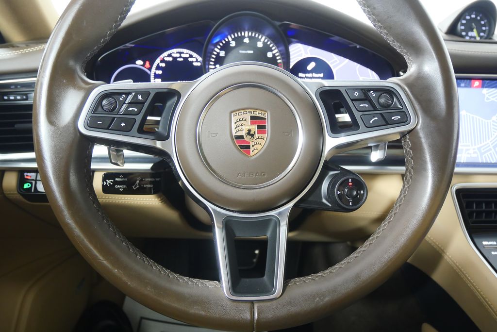 Thumbnail: 2019 Porsche Panamera - 24