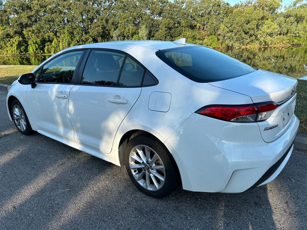 Thumbnail: 2021 Toyota Corolla - 3