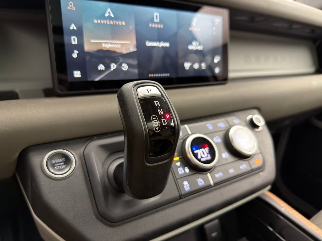 Thumbnail: 2023 Land Rover Defender - 7