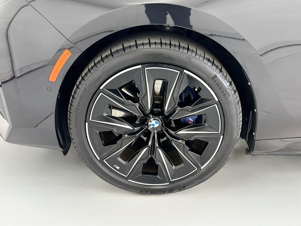 Thumbnail: 2024 BMW i7 - 29