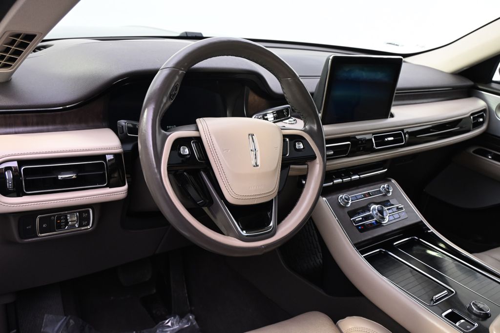 Certified Used 2021 Blue Lincoln Reserve image 11