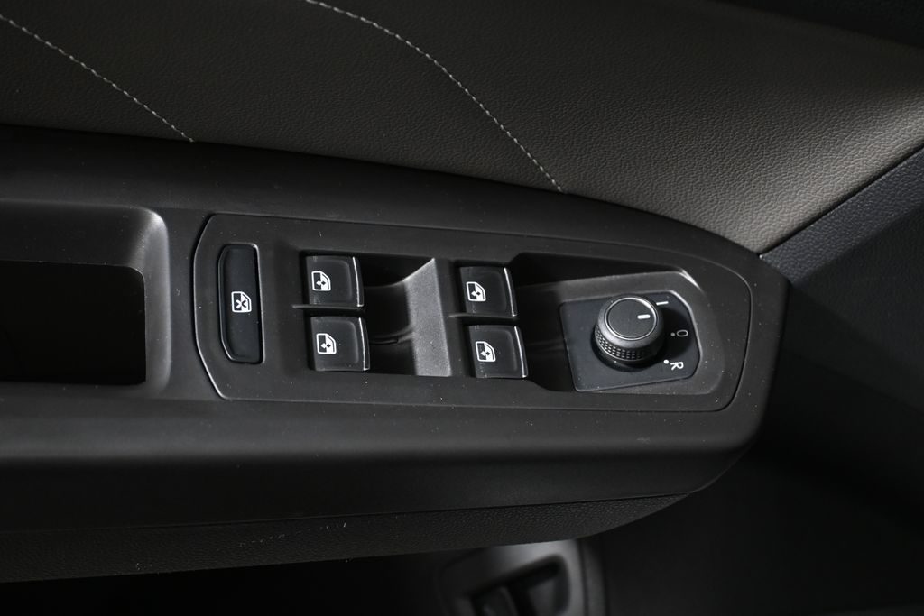 Thumbnail: 2023 Volkswagen Atlas - 30