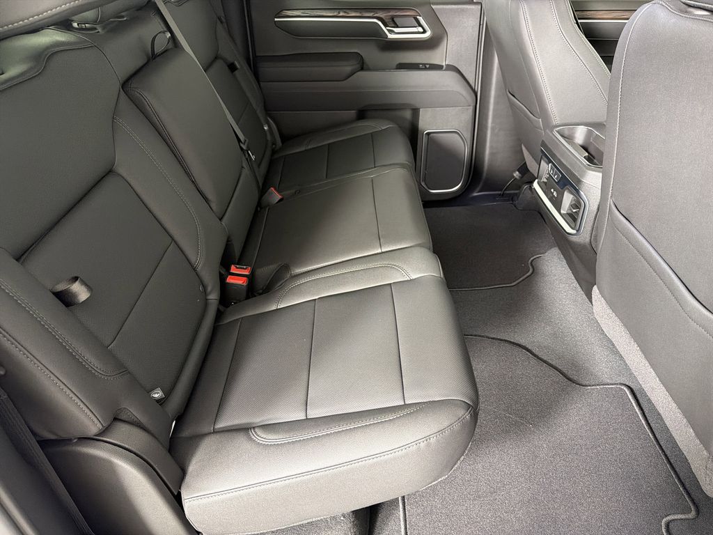 new 2026 GMC Sierra 1500 car, priced at $58,925