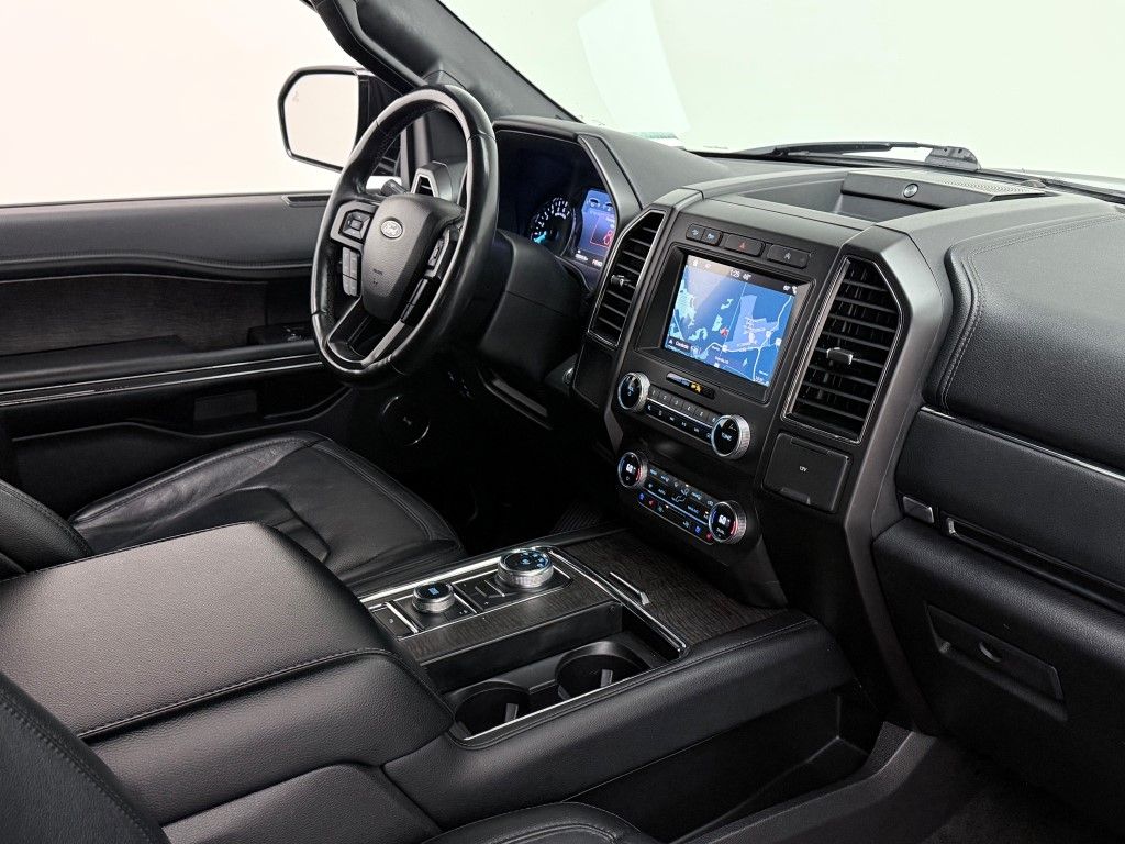 Thumbnail: 2019 Ford Expedition - 17