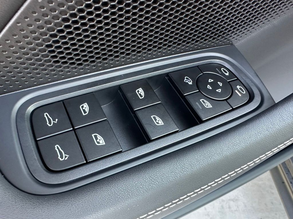 2024 Porsche Panamera  15