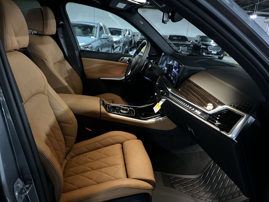 Thumbnail: 2026 BMW X5 - 25