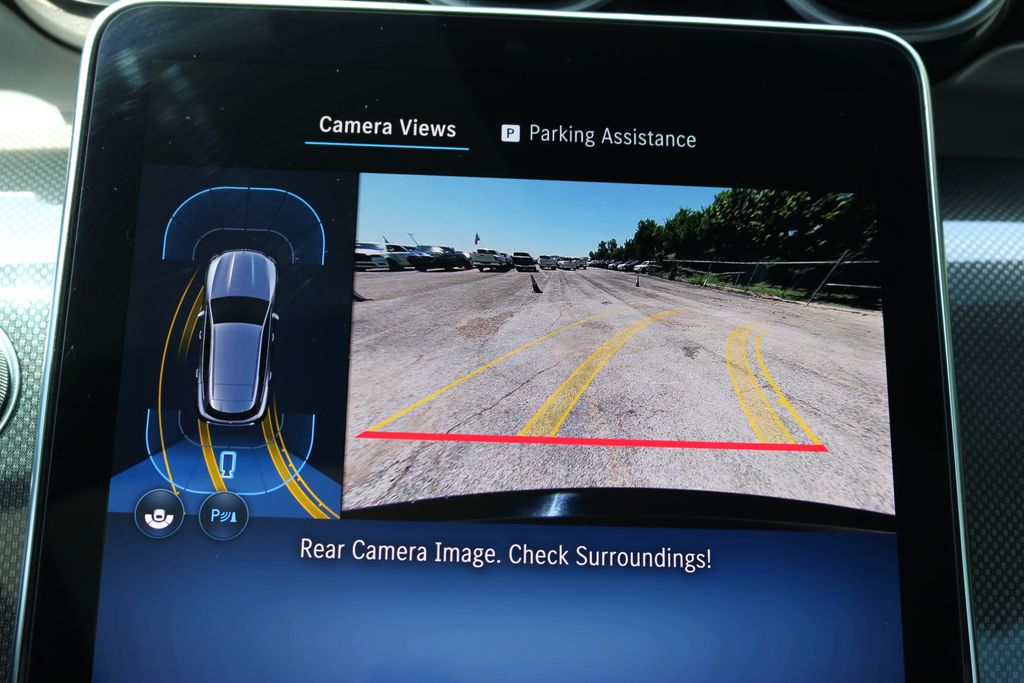 Used 2025  Mercedes-Benz GLC 300 image 22