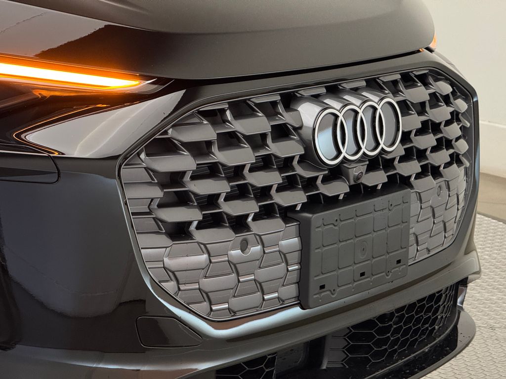 Thumbnail: 2025 Audi Q5 - 3