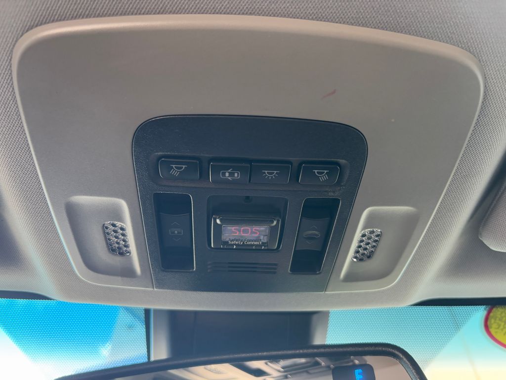 2018 Toyota Camry XSE 22