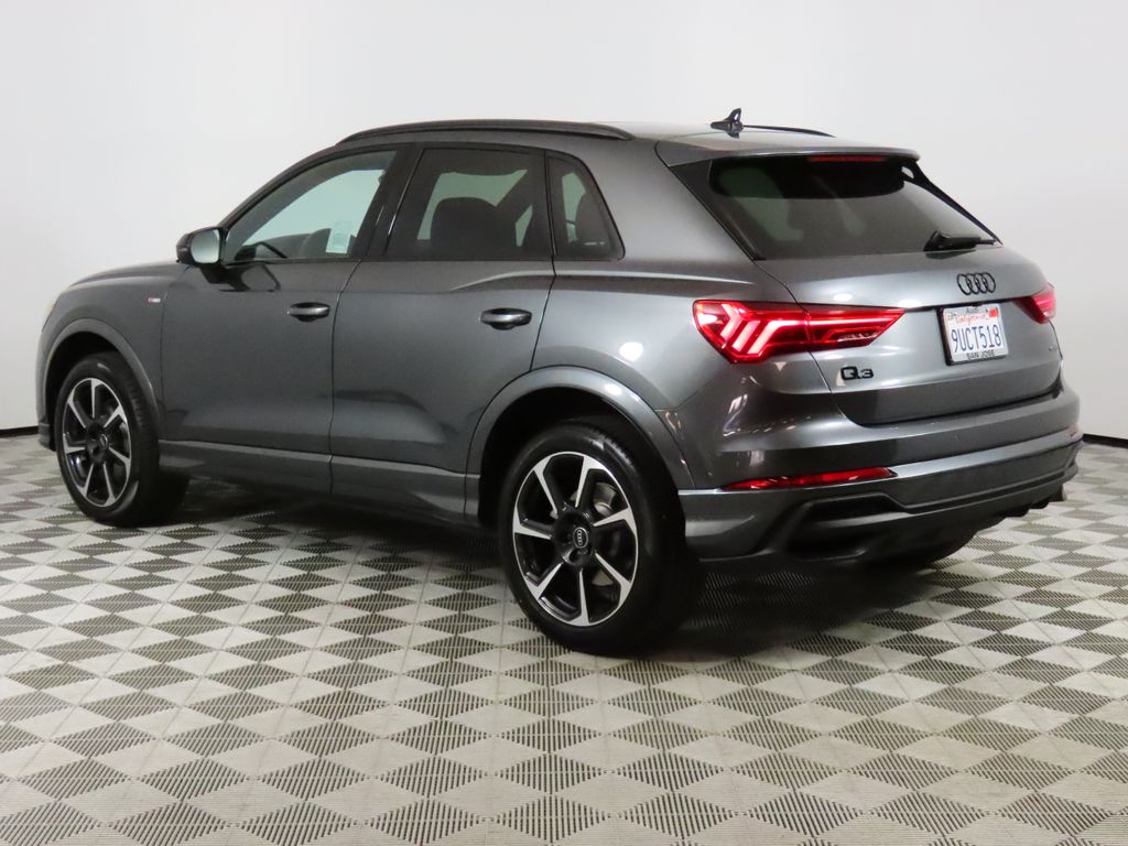 Thumbnail: 2025 Audi Q3 - 3