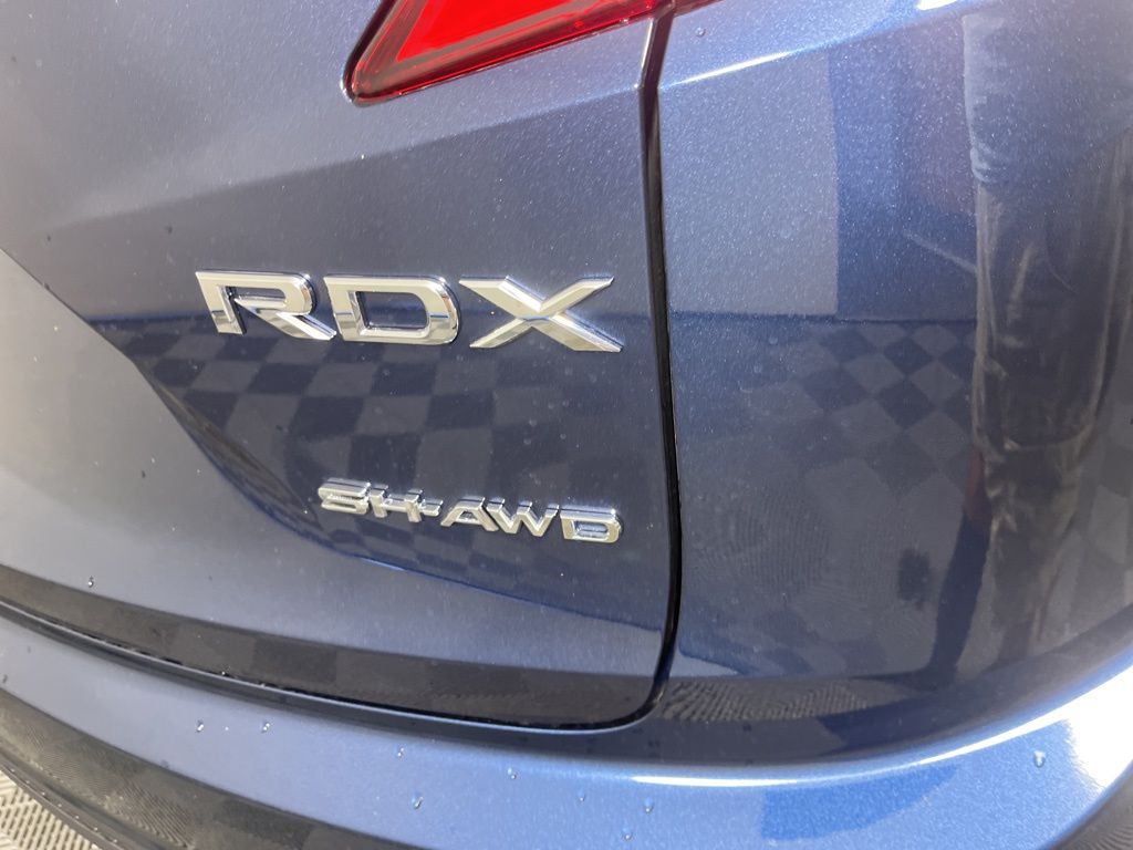 Thumbnail: 2025 Acura RDX - 17
