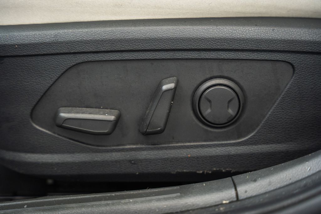 HyundaiSonata Hybrid35