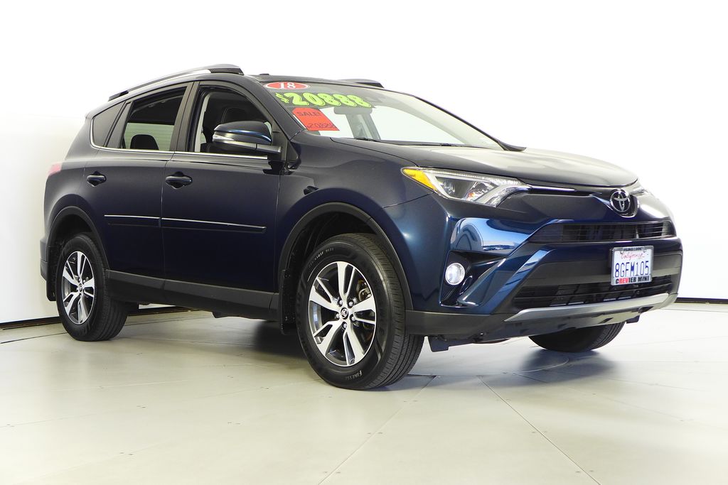 Thumbnail: 2018 Toyota RAV4 - 4