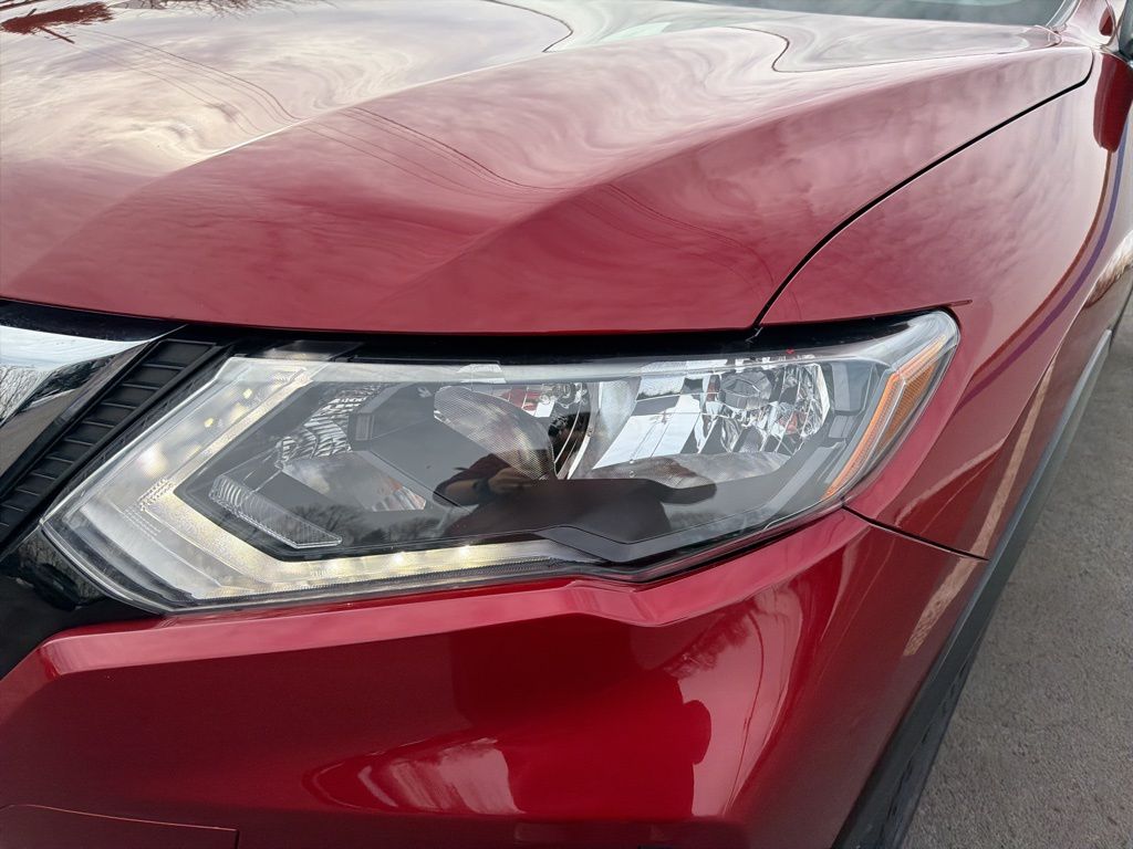 Thumbnail: 2020 Nissan Rogue - 9