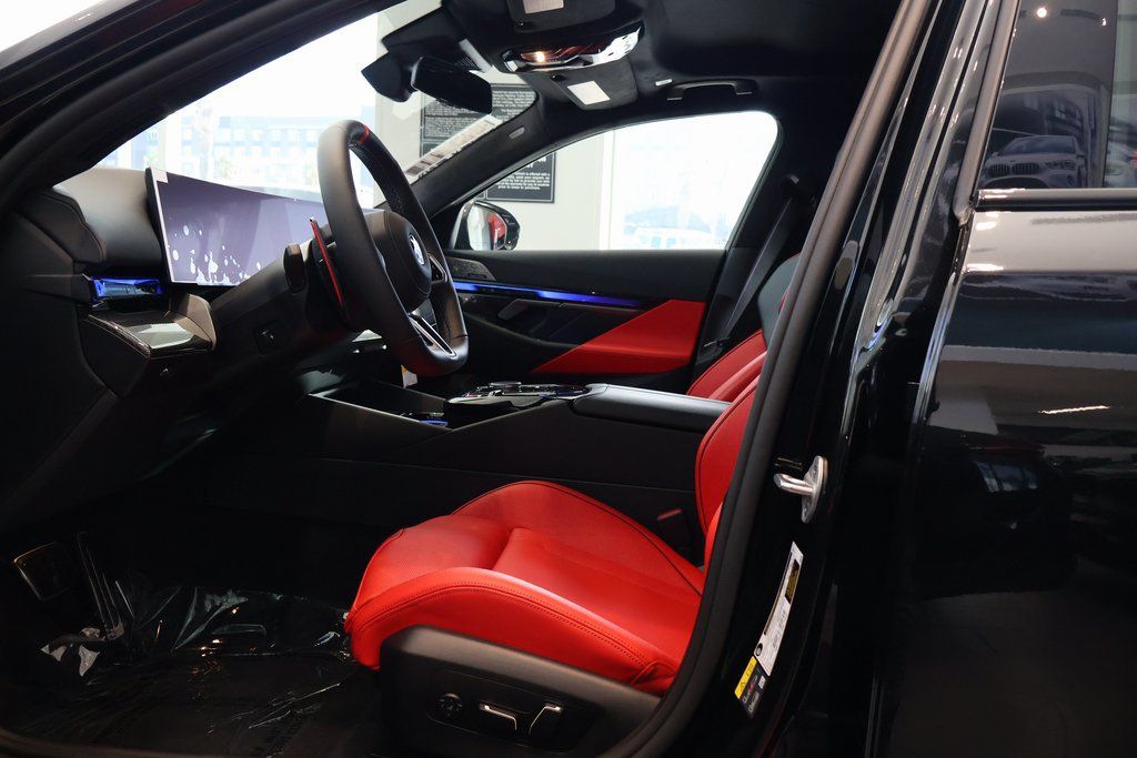 Thumbnail: 2026 BMW M5 - 5